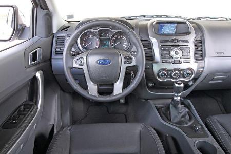 Ford Ranger 2.2 TDCi Doppelkabine Limited, Cockpit, Lenkrad