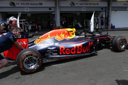 Red Bull - Formel 1 - GP Aserbaidschan - Baku - 17. Juni 2016