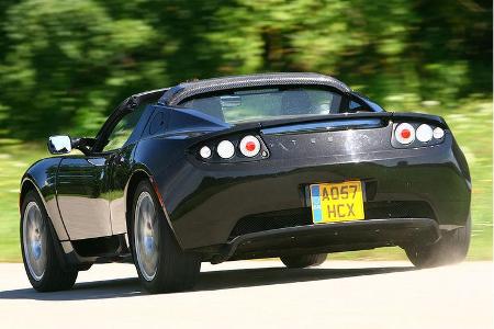 Mit dem rein elektrisch angetriebenen Roadster wollen die Tüftler von Tesla Ölpreis-Schmerzen kurieren.