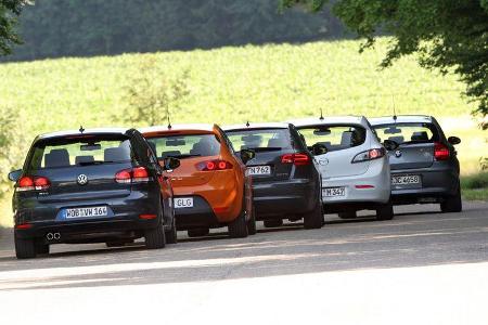 VW Golf GTD, BMW 120d, Audi A3 Sportback Ambition, Seat León FR, Mazda 3 2.2 MRZ-CD S.L.