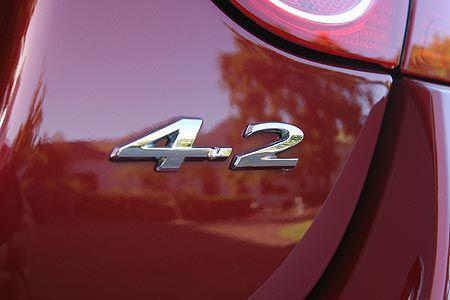 Der 4,2-Liter-V8 blieb unverändert.