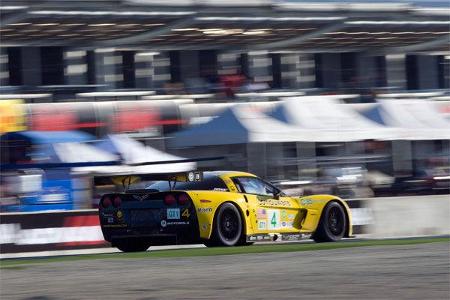 ... der GT2-Renner gegen die Konkurrenz von Porsche und Ferrari antreten.