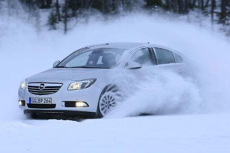 Opel bietet den Insignia 2.0 Turbo mit 220 PS neben einer reinen Frontantriebsvariante auch mit Allradantrieb 4x4 an.