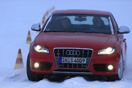 Mittels drei verschiedener im neuen Fahrdynamiksystem Audi Drive Select hinterlegter Kennfelder kann der Fahrer situationsbe...