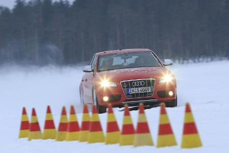 Der mit Dynamiklenkung und elektronischer Dämpferregelung versehene Testwagen legt auf dem 1,1 Kilometer langen, eigens für ...