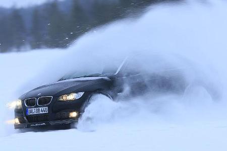 Der Alpina bietet ein bäriges Drehmoment, gute Traktion sowie narrensicheres Handling, exzellente Verzögerungsleistung.