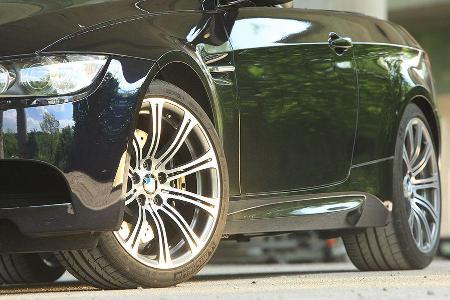 Die übrige Linienführung entspricht dem Coupé.