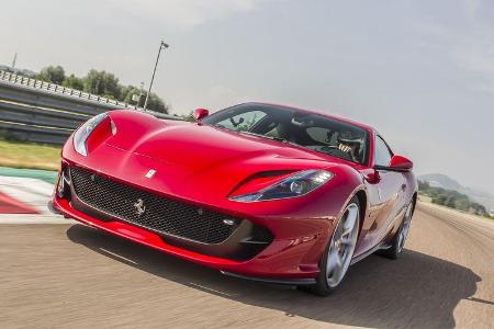 Ferrari 812 Superfast im Fahrbericht, V12, Saugmotor
