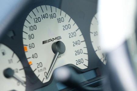 Mercedes C 43 AMG, Rundinstrumente