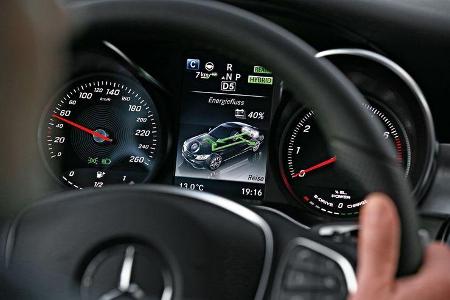 Mercedes C 350e, Rundinstrumente