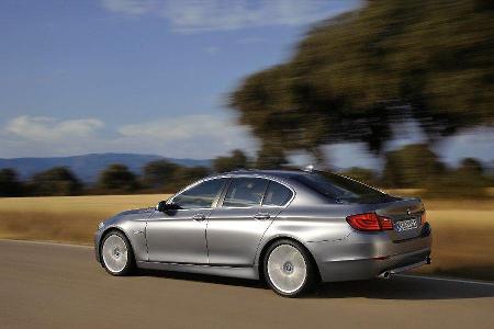 BMW 523i schrg von der Seite