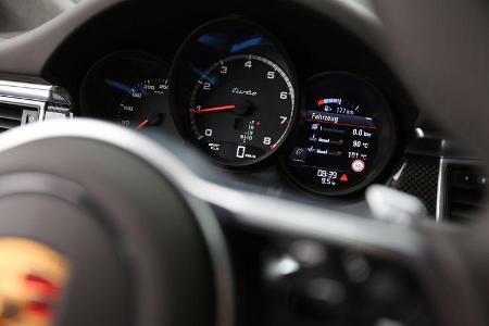 Porsche Macan Turbo, Rundinstrumente
