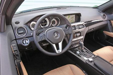 Mercedes C 350 CDi T, Cockpit, Lenkrad