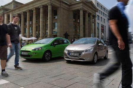Peugeot 208 82 Vti, Fiat Punto 0,9 Twinair, Frontansicht