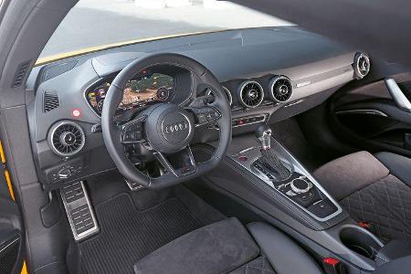 Audi TTS, Cockpit