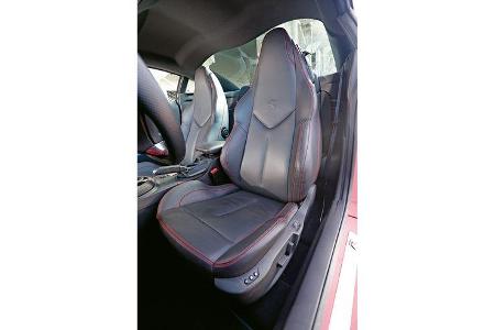 Peugeot RCZ R, Fahrersitz