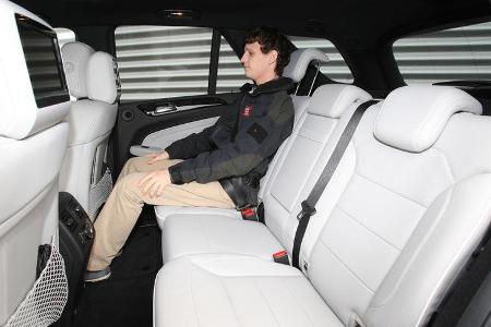 Mercedes ML, Fond