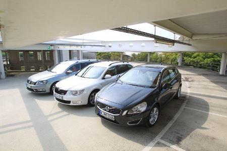 Skoda Superb Combi 1.6 TDI GreenLine, VW Passat Variant BlueMotion, Volvo V60 Drive Summum, Front