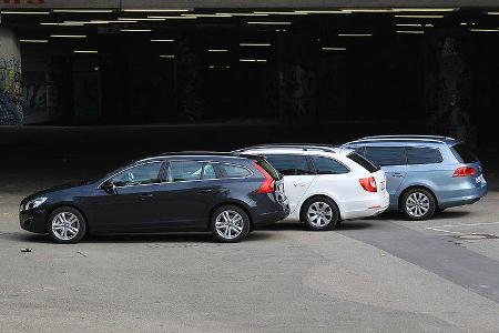 Skoda Superb Combi 1.6 TDI GreenLine, VW Passat Variant BlueMotion, Volvo V60 Drive Summum, Front