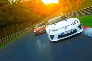 Lexus LFA und Audi R8 GT im Vergleichstest