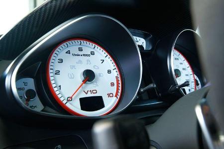 Audi R8 GT, Rundinstrument