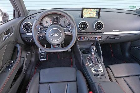 Audi S3 Limousine, Cockpit