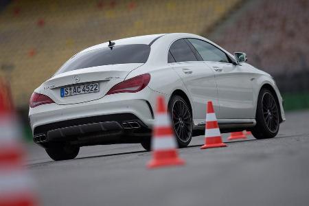 Mercedes CLA 45 AMG 4MATIC, Slalom, Heckansicht