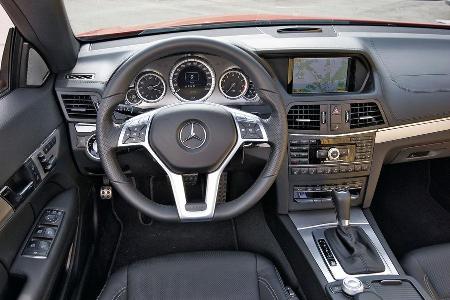 Mercedes E 350 Cabriolet, Cockpit, Lenkrad