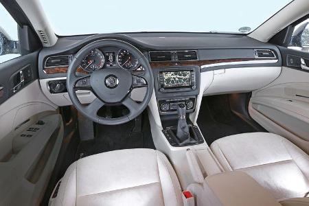 Skoda Superb 2.0 TDI, Cockpit