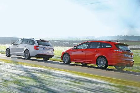 Ford Focus ST Turnier, Skoda Octavia RS Combi, Seitenansicht Ford Focus ST Turnier, Skoda Octavia RS Combi, Seitenansicht