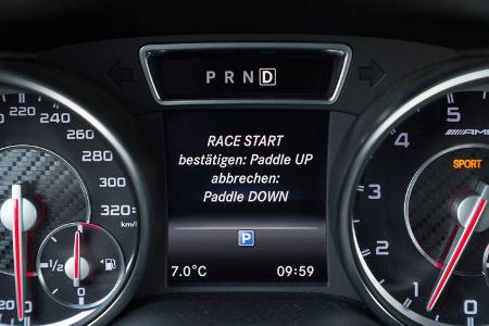Mercedes CLA 45 AMG, Anzeige, Bordcomputer