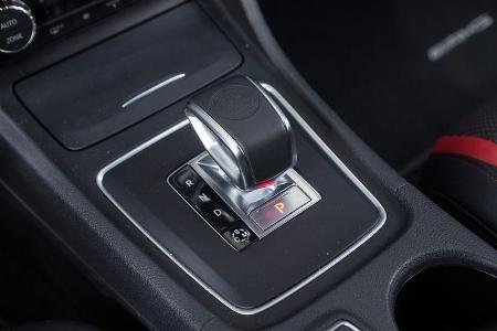 Mercedes CLA 45 AMG, Schalthebel