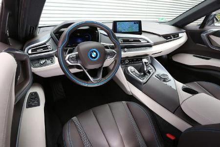 BMW i8, Cockpit