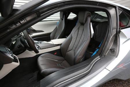 BMW i8, Fahrersitz