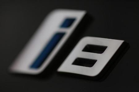 BMW i8, Typenbezeichnung