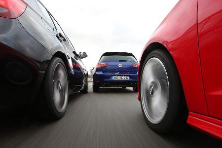 Audi S3 Sportback, BMW M135i xDrive, VW Golf R, Heckansicht