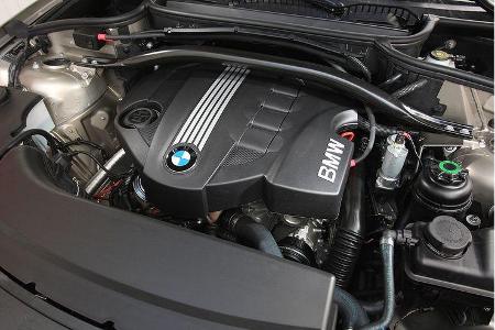 Drehwillig und unter Last mit rauer Stimme: der Zweiliter-Diesel.