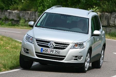 VW Tiguan: Version Sport & Style mit geländeuntauglichen Schürzen.