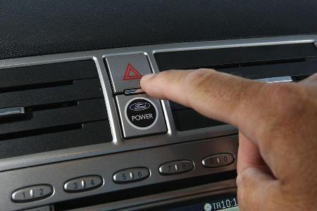 Was die Variabilität des Innenraums angeht, ist der Ford nicht besser als jeder Kombi.