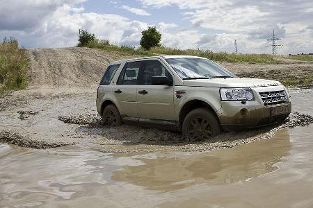 Die elektronisch Drehmomentverteilung sorgt dafür, dass der Freelander bei den Offroad-Übungen alle Tests souverän absolvier...