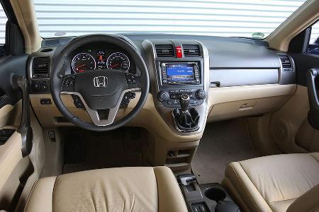 Generell entfernt sich der Honda vom herkömmlichen SUV-Stil ...
