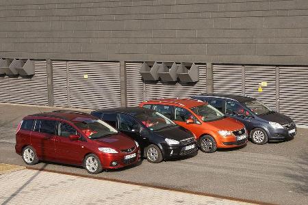 Mit vielfältigen Möglichkeiten bei nur begrenzten Abmessungen erweisen sich Kompaktvans mit knausrigen Dieselmotoren als ech...