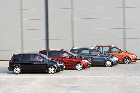 VW Touran, Mazda 5, Ford C-Max und Opel Zafira werben um die Gunst der Kunden.