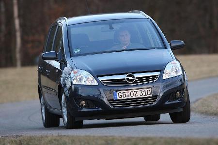 Beim Opel Zafira ist das Flex-7-System mit zwei im Boden versenkbaren Einzelsitzen bereits in der Grundausstattung an Bord.