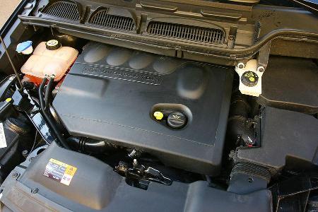 Der drehfreudige Zweiliter-Diesel ist dazu eine nahezu ideale Ergänzung.
