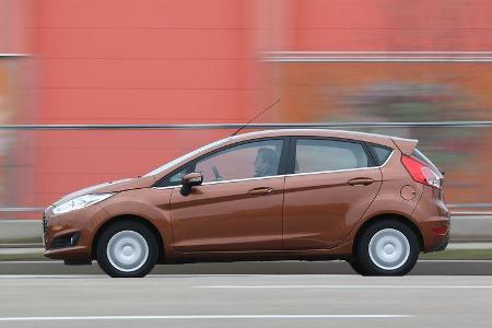 Ford Fiesta 1.0 Ecoboost Start-Stopp Titanium, Seitenansicht