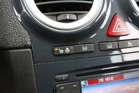Opel Corsa 1.4 Innovation, Sitzheizung, Bedienelemente