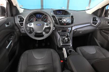 Ford Kuga 2.0 TDCi 4x4, Cockpit, Lenkrad