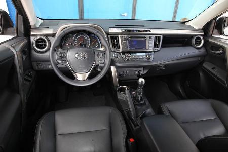 Toyota RAV4 2.0 D-4D, Cockpit, Lenkrad