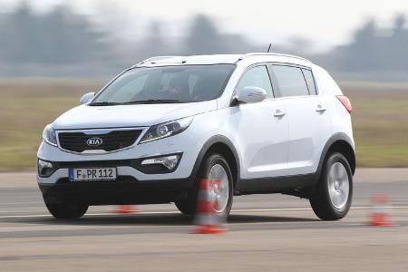 Kia Sportage1.7 CRDi, Frontansicht, Slalom